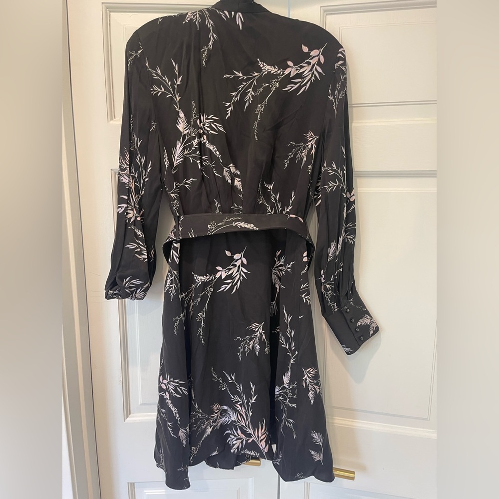 Equipment Silk Long Sleeve v neck Dress - Picture 9 of 11
